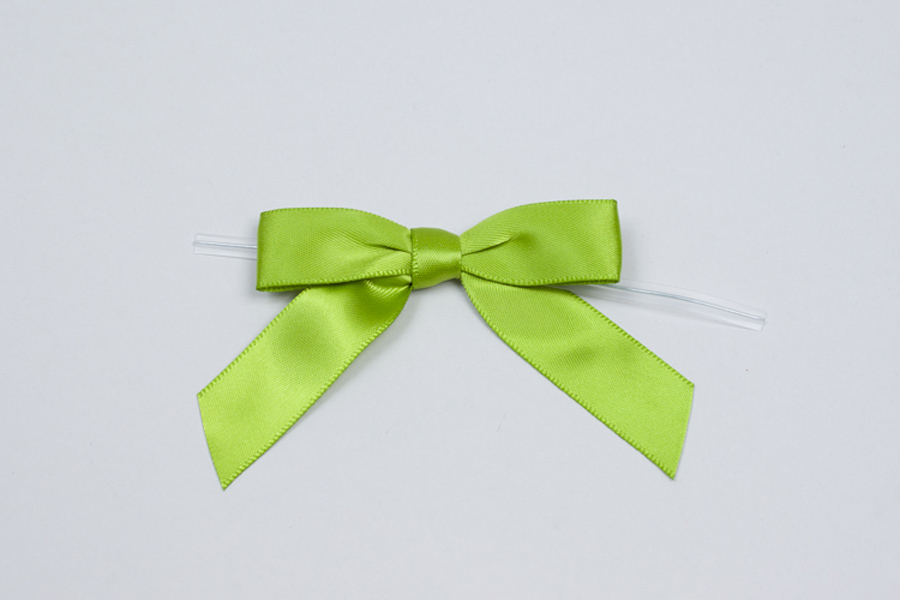 4 Hunter Green Velvet Pre-Tied Gift Bows with Twist Ties, 12 Pack