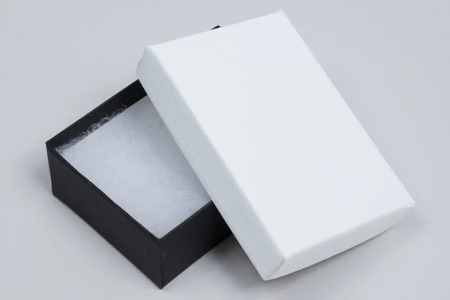 #32 JEWELRY BOXES - BLACK ONYX/WHITE CANVAS