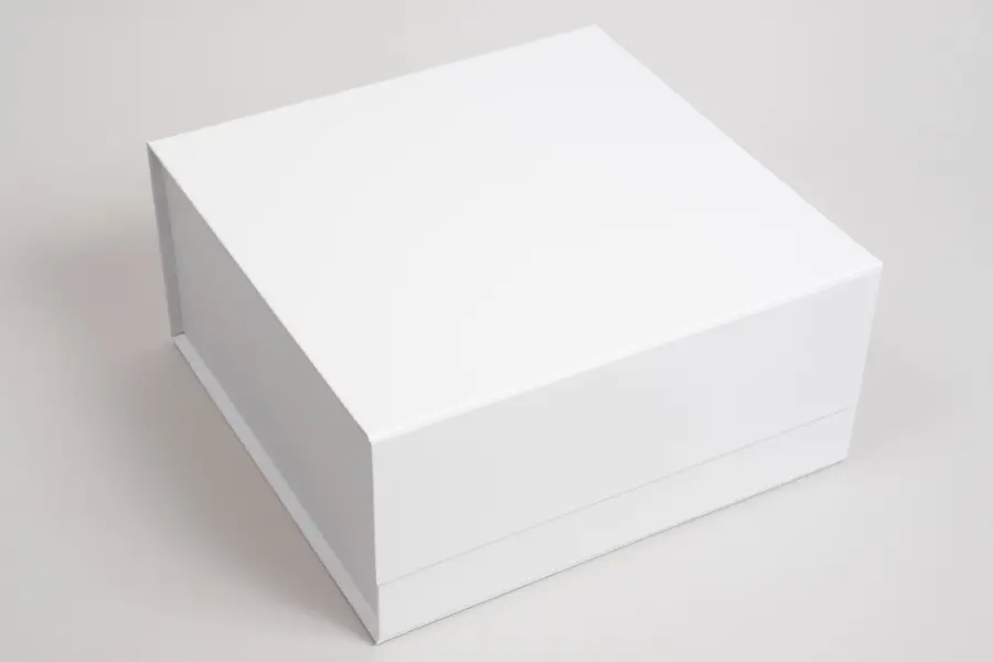 9-1/2X9-1/2X4-3/4 MATTE WHITE PLUS-SERIES 7-FLAP MAGNETIC BOX