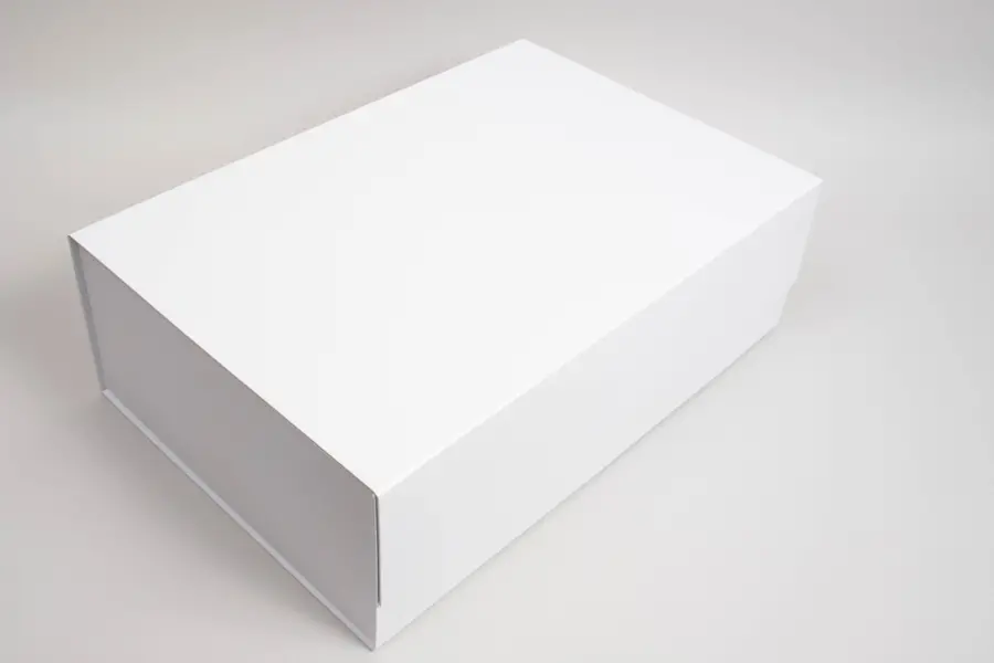 18X12X5-3/4 MATTE WHITE PLUS-SERIES 7-FLAP MAGNETIC BOX