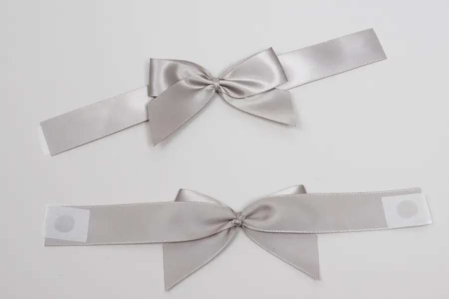 3X2" GLUE DOT SATIN SILVER BOW