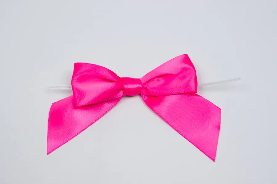 4" X 3-1/4" SATIN HOT PINK PRE-TIED BOW CLEAR TWIST TIE