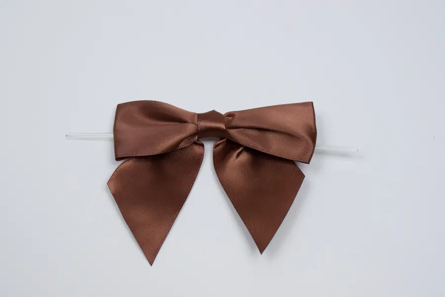 4" X 3-1/4" SATIN BROWN PRE-TIED BOW CLEAR TWIST TIE