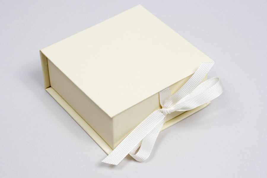 3-1/2 x 3-1/2 x 1-1/2 MATTE CREAM LUXE JEWELRY BOX WITH MATTE CREAM RIBBON